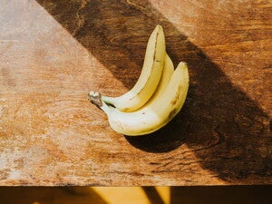receta de helado de yohurt banano fresas