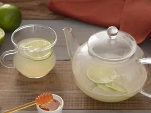 Té de jengibre con limón y miel Té de jengibre con limón y miel