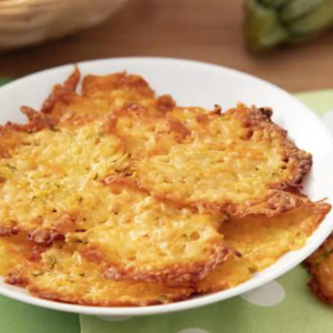 Papas fritas crujientes de vegetales Papas fritas crujientes de vegetales